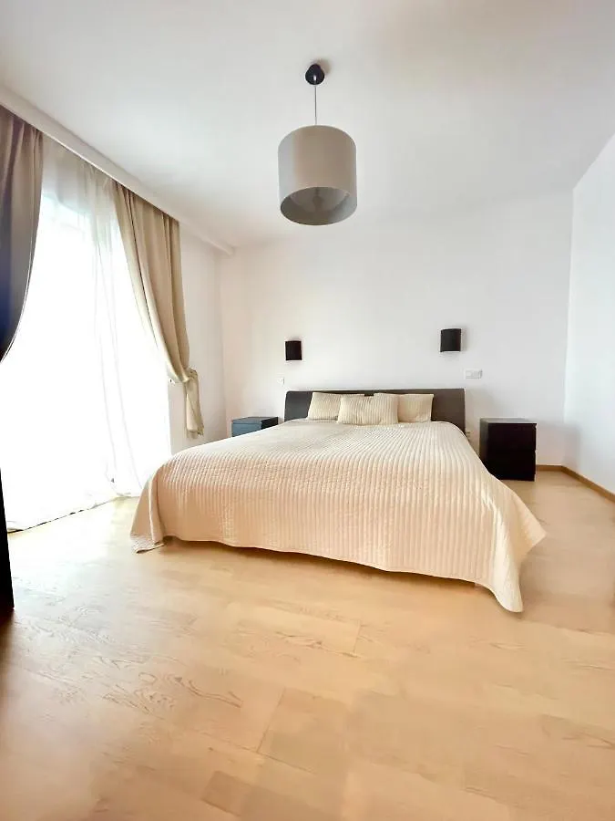 Parliament Luxury Condo Budapest